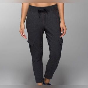 Lululemon gray cargo soft cloth jogger pants size 6 heathered style
